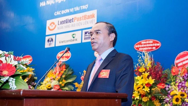 Ông Nguyễn Đồng Tiến làm Chủ tịch Liên đoàn cờ nhiệm kỳ 6. Ảnh: NGỌC HẢI