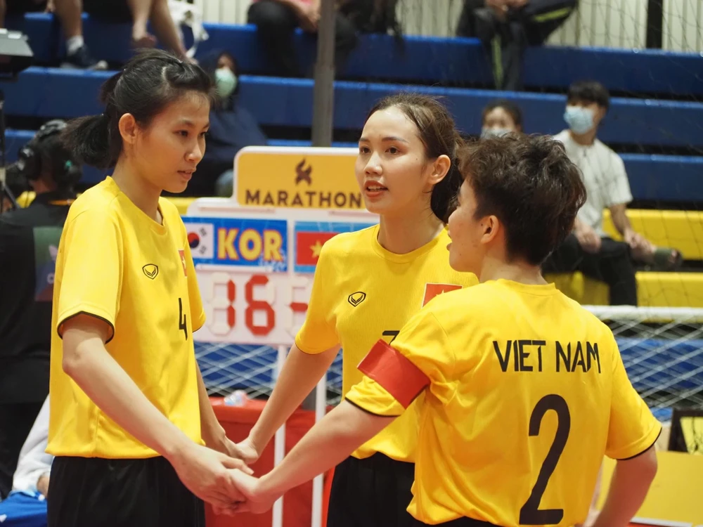 Cầu mây nữ Việt Nam đã không vượt qua được chủ nhà Thái Lan tại chung kết đồng đội nữ. Ảnh: BTC