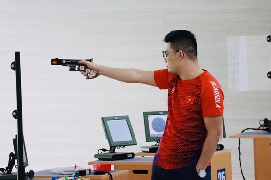 Tuyển thủ xạ thủ Hà Minh Thành là một trong những niềm hy vọng của đội tuyển bắn súng Việt Nam tại giải vô địch thế giới 2022. Ảnh: DŨNG PHƯƠNG
