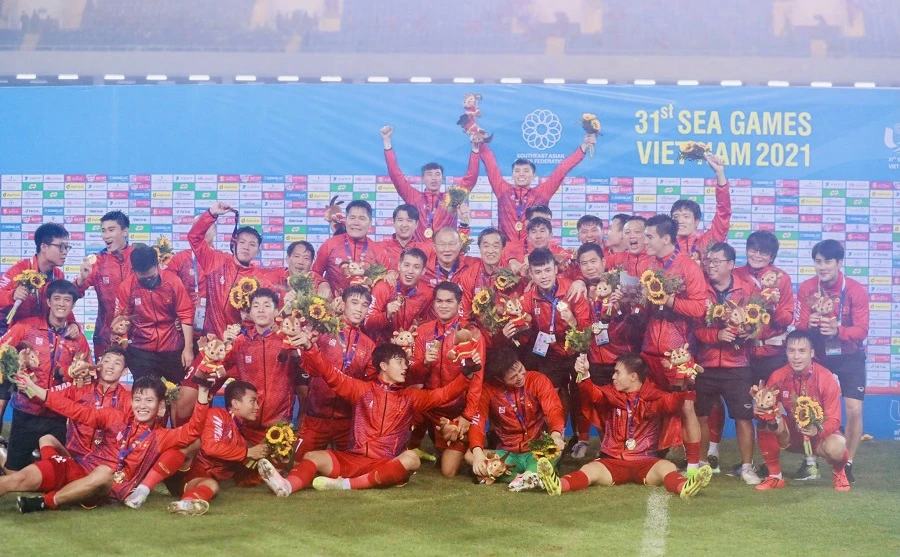 Bóng đá Việt Nam đã có HCV SEA Games 31 và là kết quả khích lệ nhất của thể thao chúng ta ở năm 2022. Ảnh: DŨNG PHƯƠNG