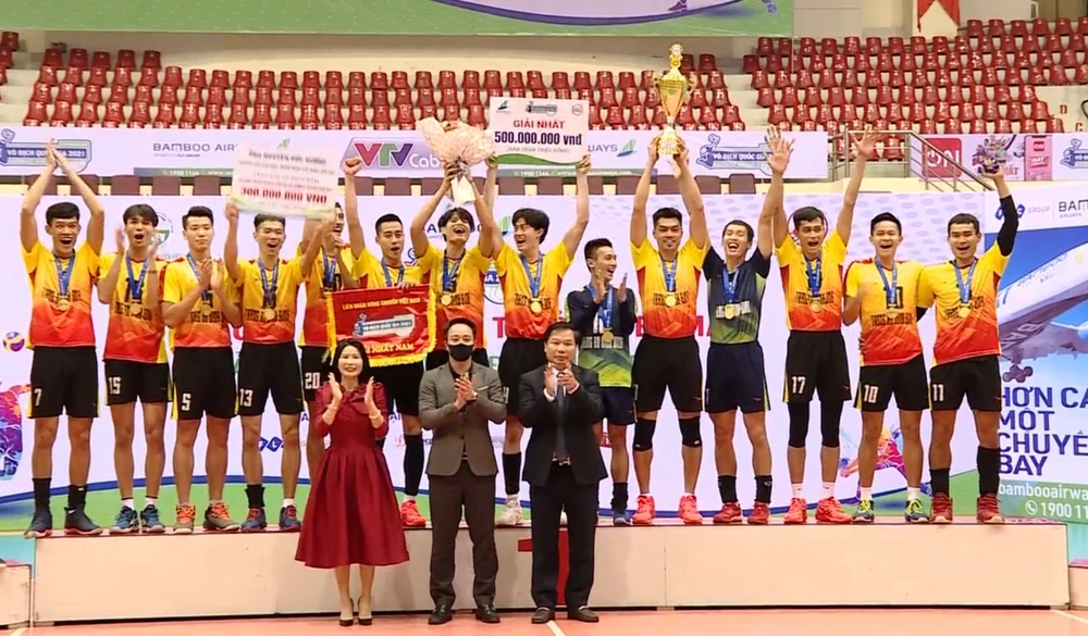 Đội nam Ninh Bình đang là một trong những đội có chế độ tốt nhất hiện nay ở Việt Nam. Ảnh: MINH MINH