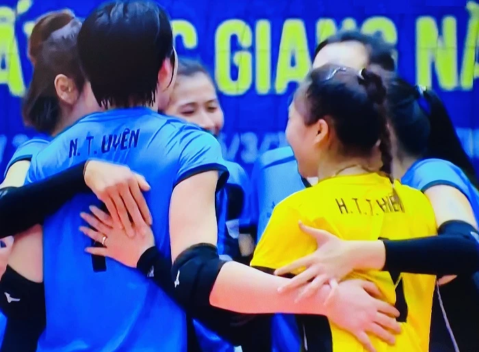 Đội nữ Geleximco Thái Bình đã có chiến thắng 3-0 trước chủ nhà Kinh Bắc Bắc Ninh. Ảnh: MINH CHIẾN