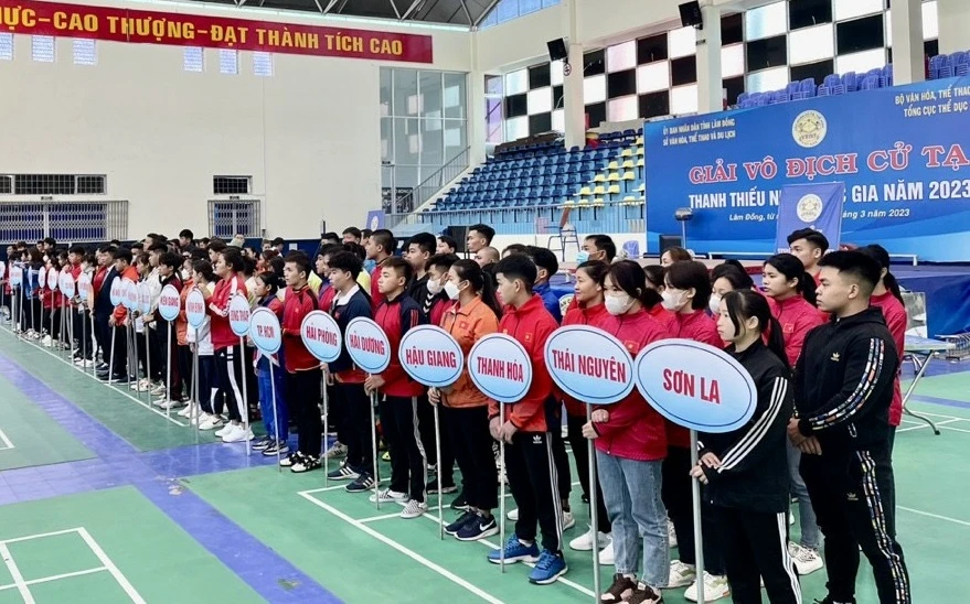 Các lực sĩ thanh thiếu niên toàn quốc có mặt tại Đà Lạt (Lâm Đồng). Ảnh: MINH MINH