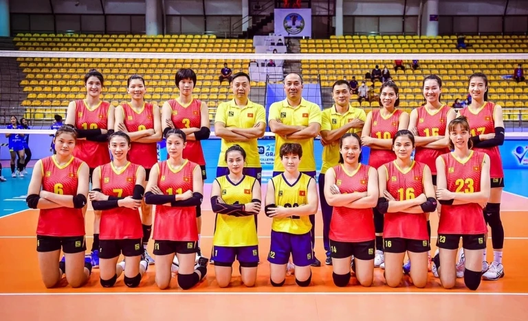 Đội tuyển bóng chuyền nữ Việt Nam có 3 tuần tập luyện trước khi dự cúp các câu lạc bộ châu Á 2023 ở Vĩnh Phúc. Ảnh: AVC