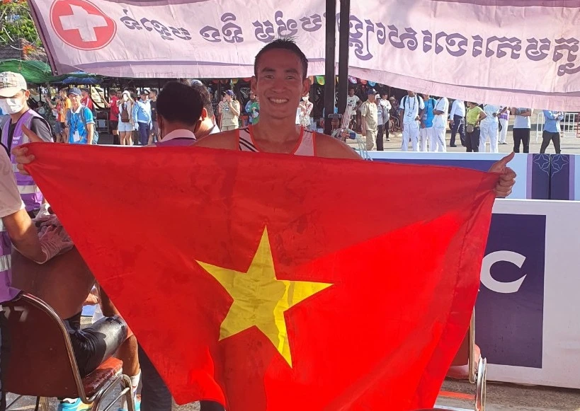 Phạm Tiến Sản đã có giải đấu thành công ở SEA Games 32 và làm nên lịch sử cho đội tuyển ba môn phối hợp Việt Nam. Ảnh: THU PHƯƠNG
