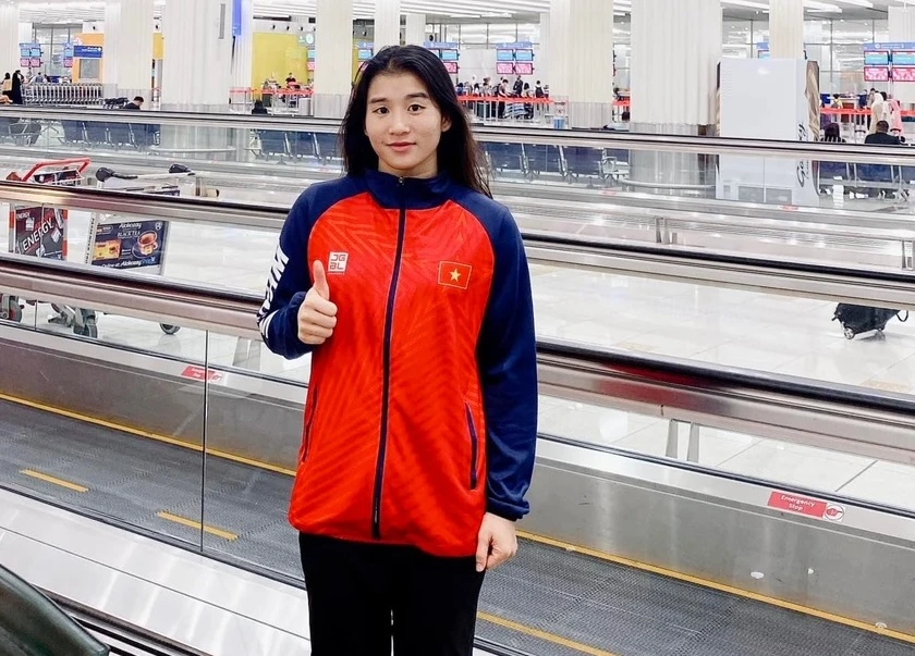 Tuyển thủ Mỹ Trang lên đường dự giải U23 châu Á 2023. Ảnh: MINH MINH