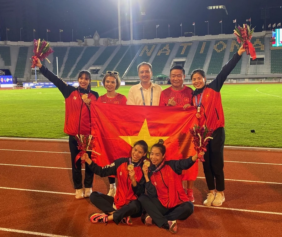 Đội điền kinh Việt Nam xếp ahnjg 13 chung cuộc. Ảnh: MINH MINH