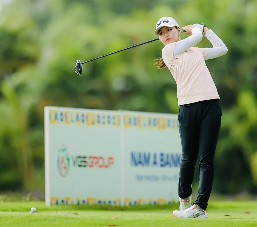 Golf thủ Lê Chúc An vừa dự xong giải vô địch nghiệp dư nữ lập tức tham gia thi đấu vô địch nghiệp dư trẻ quốc gia 2023 tại Phú Quốc (Kiên Giang). Ảnh: VAO