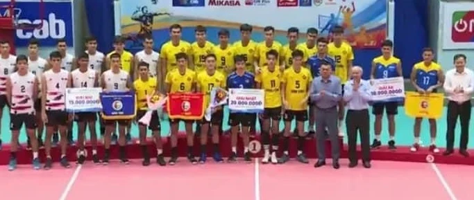 Đội bóng chuyền nam Vĩnh Long đã vô địch giải hạng A năm nay và có suất dự giải vô địch quốc gia năm 2024. Ảnh: MINH MINH