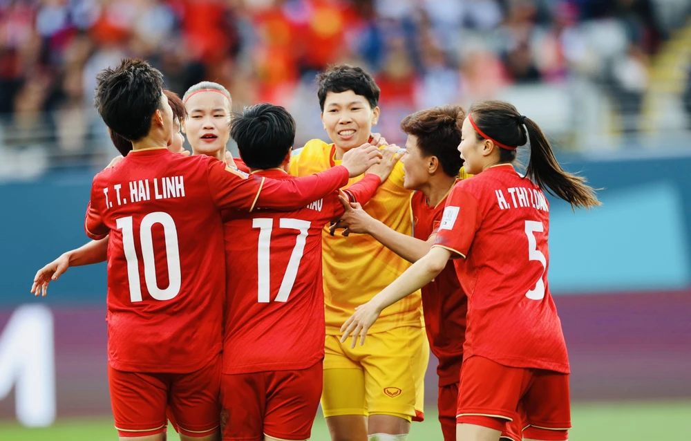 Đội tuyển bóng đá nữ Việt Nam đang thi đấu tại FIFA Women's World Cup 2023 mang lại một tín hiệu tích cực về sức hút thể thao cho người hâm mộ nước nhà. Ảnh: ĐỨC ĐỒNG