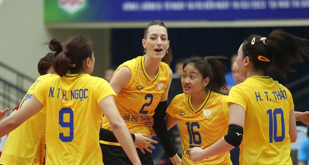 Lara Vukasovic (2) không thể tới Việt Nam tại giai đoạn hai của giải vô địch quốc gia 2023. Ảnh: QUYẾT THẮNG