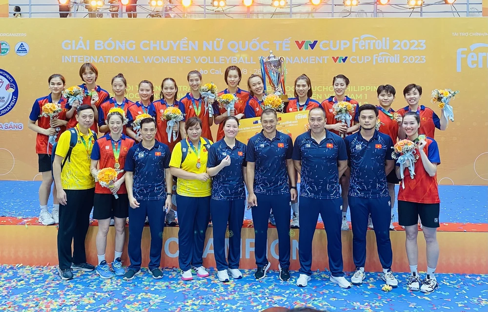 Đội tuyển bóng chuyền nữ Việt Nam 1 vô địch tại Lào Cai lần này. Ảnh: MINH MINH