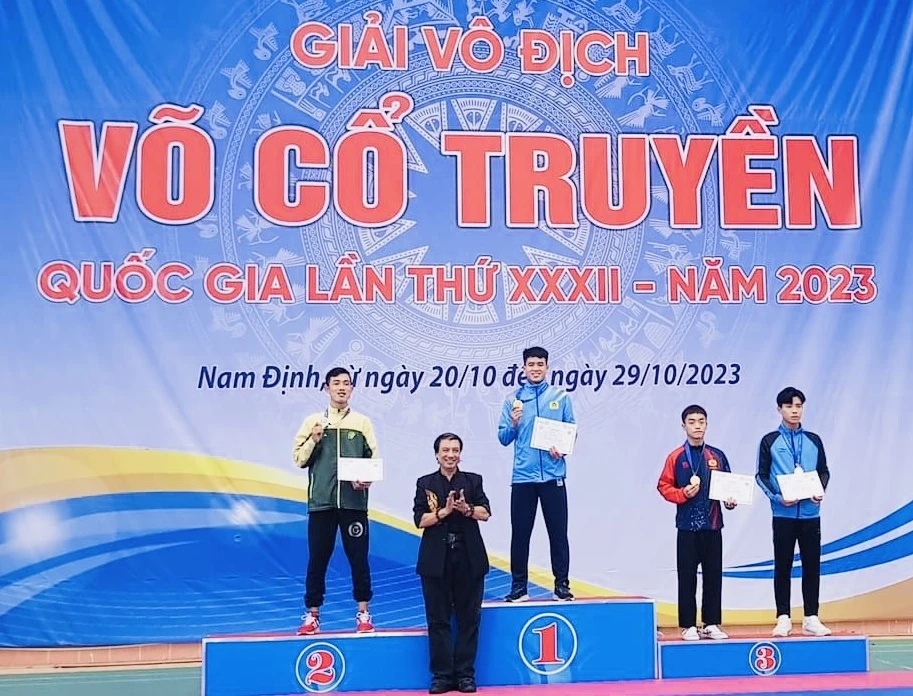 VĐV thi đấu đạt thành tích ở giải võ cổ quyền vô địch quốc gia 2023. Ảnh: MINH MINH