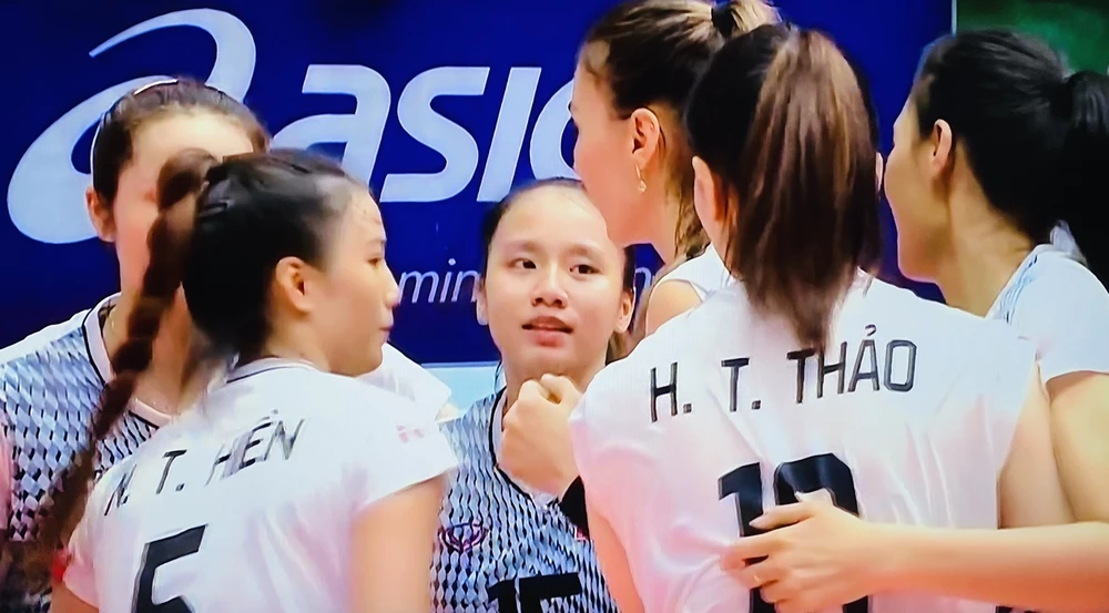 Đội nữ Thanh Hóa chỉ còn 1 cầu thủ ngoại trong đội hình khi thi đấu tứ kết. Ảnh: MINH MINH