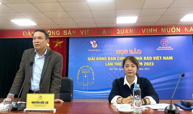 Đại diện Hội nhà báo Việt Nam thông báo về giải bóng bàn năm nay. Ảnh: H.TRƯỞNG