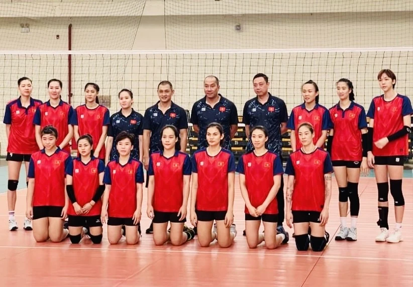 Đội tuyển bóng chuyền nữ Việt Nam đã sẵn sàng và lên đường đi Trung Quốc trong sáng 11-12. Ảnh: MINH MINH