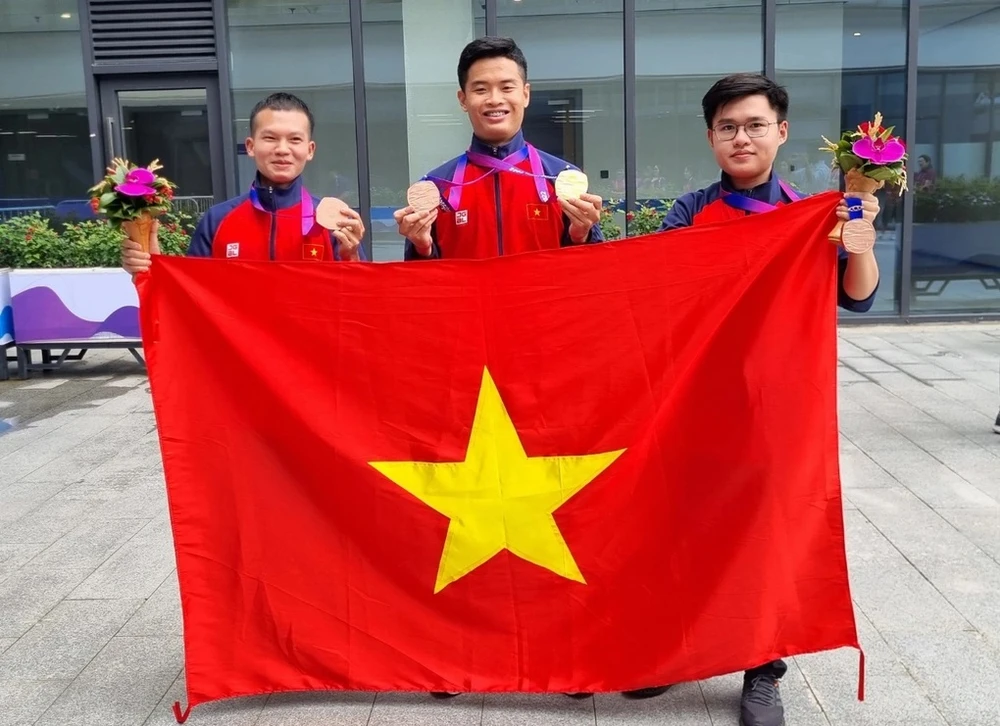 Tuyển bắn súng Việt Nam đăng ký 11 xạ thủ đấu vô địch châu Á 2024 để tranh vé Olympic- Ảnh 1.