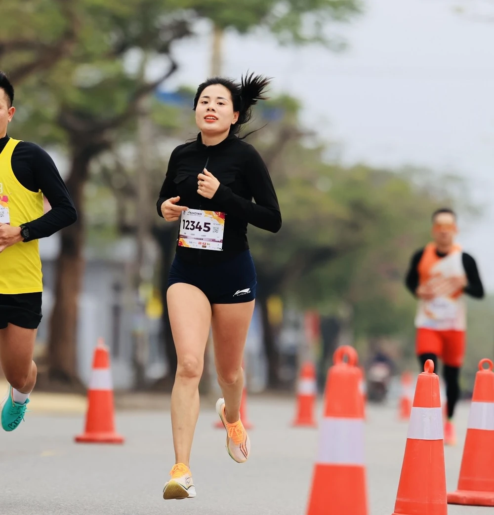 Nguyễn Thị Huyền đã thi đấu giải bán marathon Nam Định 2024. Ảnh: BTC