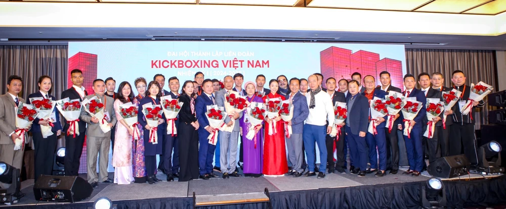 Liên đoàn kickboxing Việt Nam ra mắt ban chấp hành. Ảnh: LƯỢNG LƯỢNG