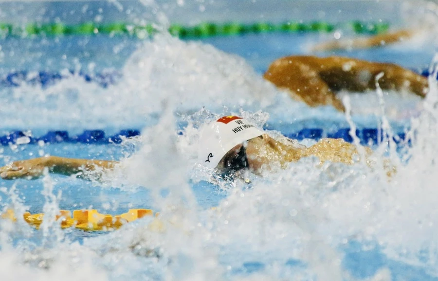 Tuyển thủ Nguyễn Huy Hoàng chưa có kết quả tốt nhất ở nội dung 1.500m tự do khi thi đấu giải bơi vô địch thế giới 2024. Ảnh: DŨNG PHƯƠNG