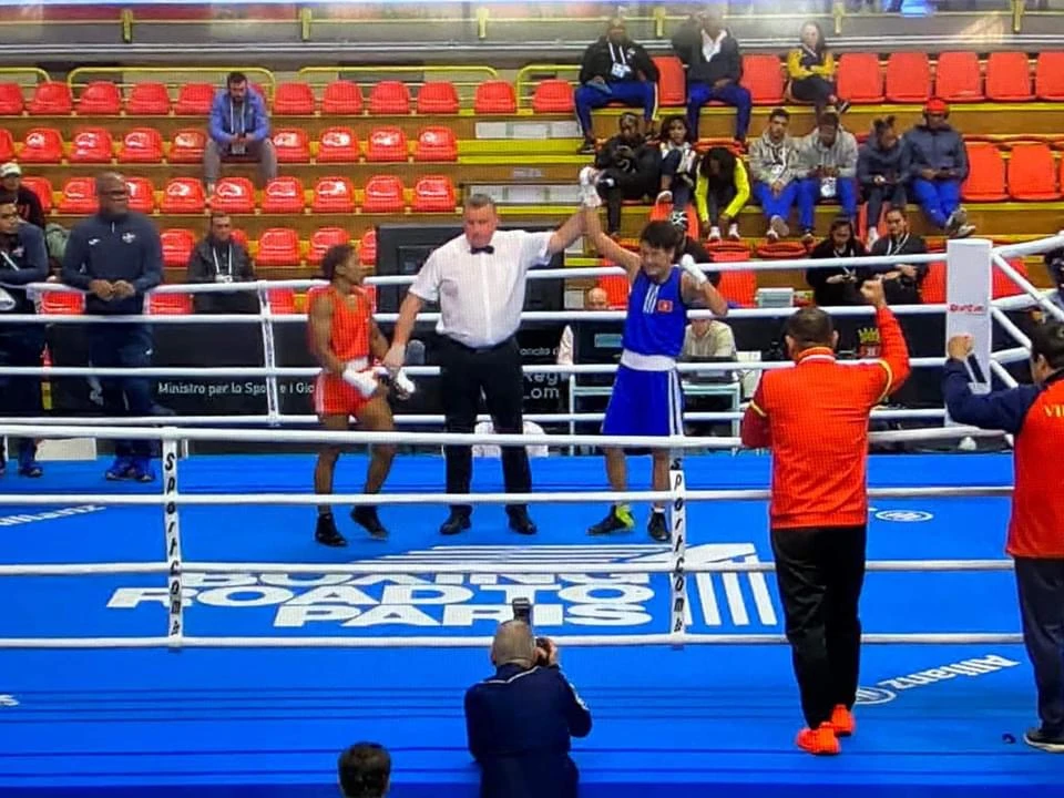 Kim Ánh có chiến thắng đầu tiên cho boxing Việt Nam tại vòng loại Olympic. Ảnh: TÂM NGUYỄN