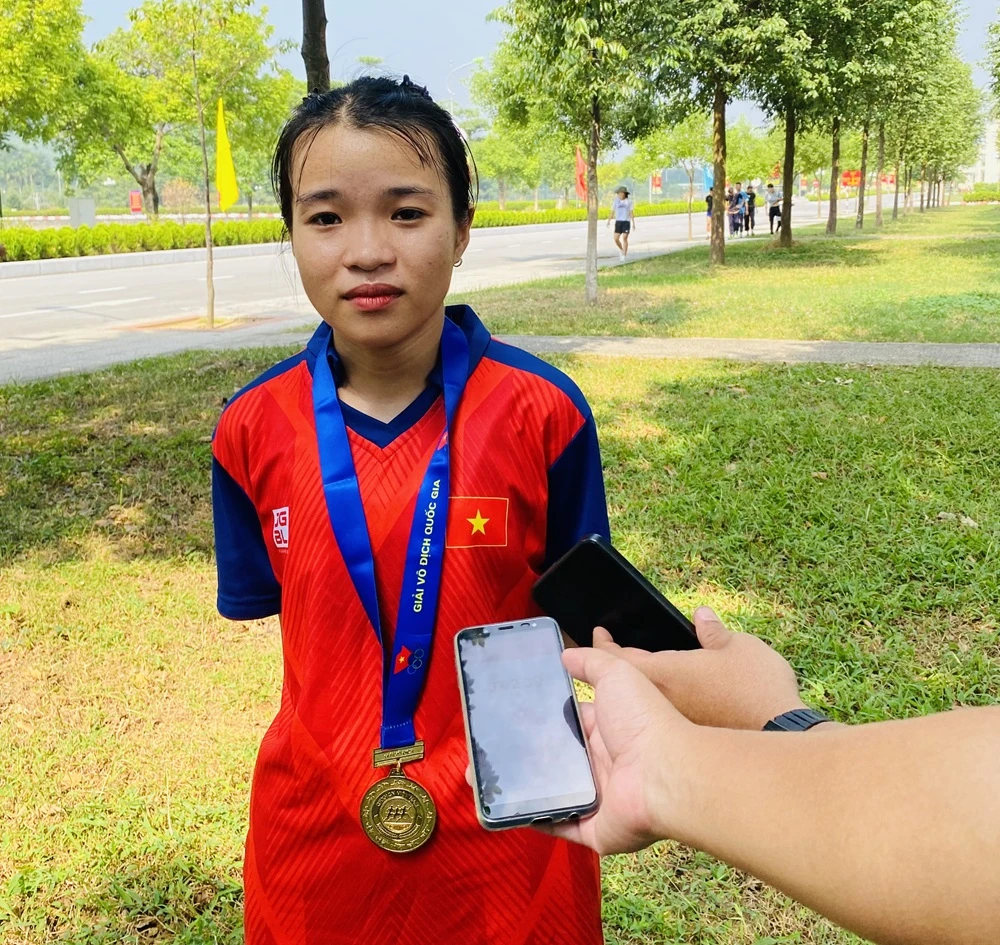 Lê Thị Tuyết sẽ thi đấu nội dung marathon nữ tại giải ở Phú Yên sắp tới và quyết tâm đạt kết quả cao nhất. Ảnh: MINH MINH