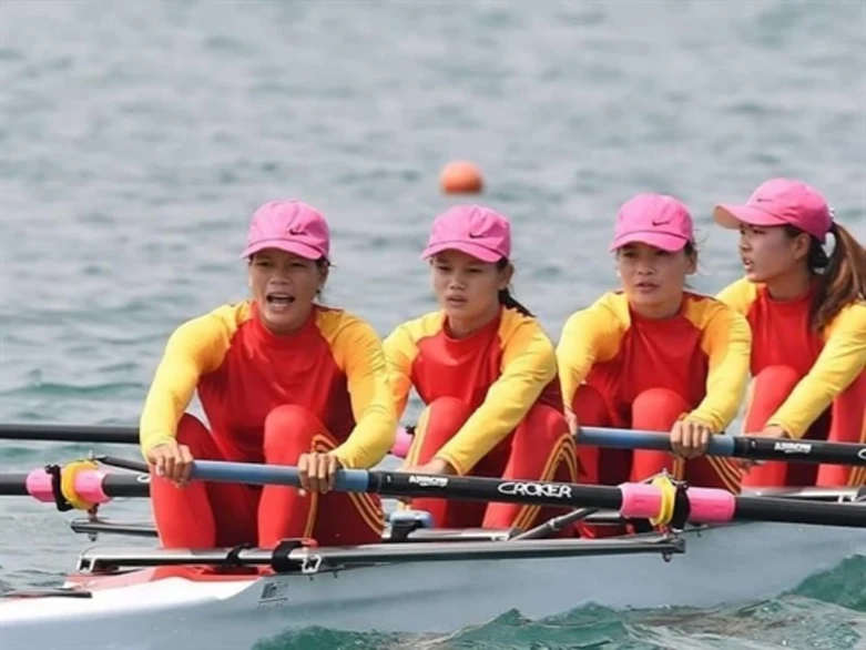 Phạm Thị Huệ (ngồi đầu) đang thi đấu tại Hàn Quốc và lọt vào chung kết để tranh vé Olympic 2024. Ảnh: ĐOÀN TTVN
