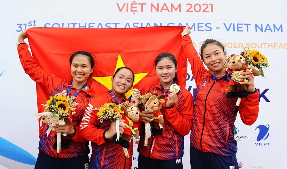Nguyễn Thị Hương: Cô gái vàng Olympic canoeing nhưng biết đấu vật, đẩy gậy và chèo thuyền rồng- Ảnh 2.
