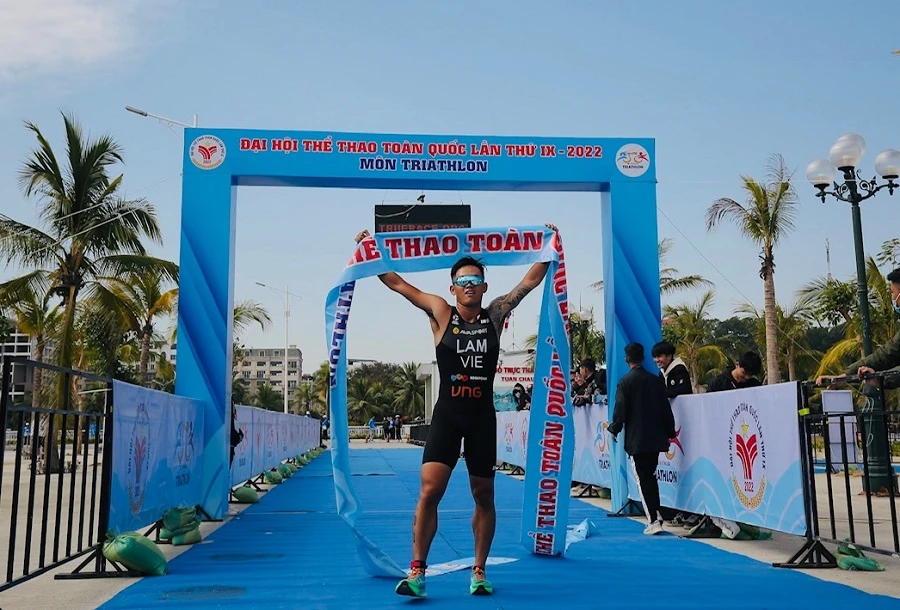 VĐV triathlon sẽ thi đấu giải vô địch các câu lạc bộ quốc gia 2024 tại TPHCM. Ảnh: D.P 