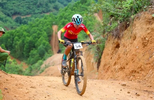 Đinh Thị Như Quỳnh là gương mặt chủ lực của đội xe đạp địa hình Việt Nam. Ảnh: GIA MẪN