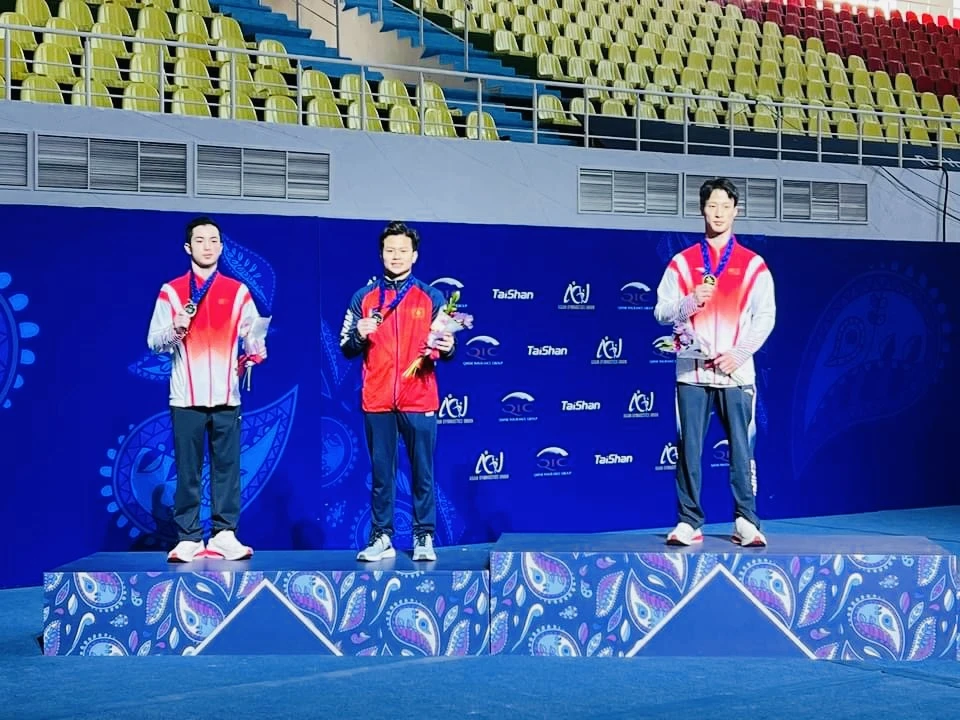 Khánh Phong (giữa) đã giành được HCB ở giải vô địch châu Á 2024. Ảnh: TDDCVN