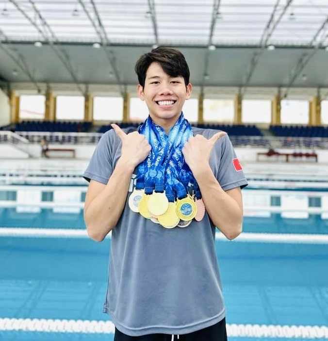 Nguyễn Quang Thuấn đã thi đấu xuất sắc tại giải bơi-lặn vô địch nhóm tuổi trẻ quốc gia 2024. Ảnh: Q.THUẤN