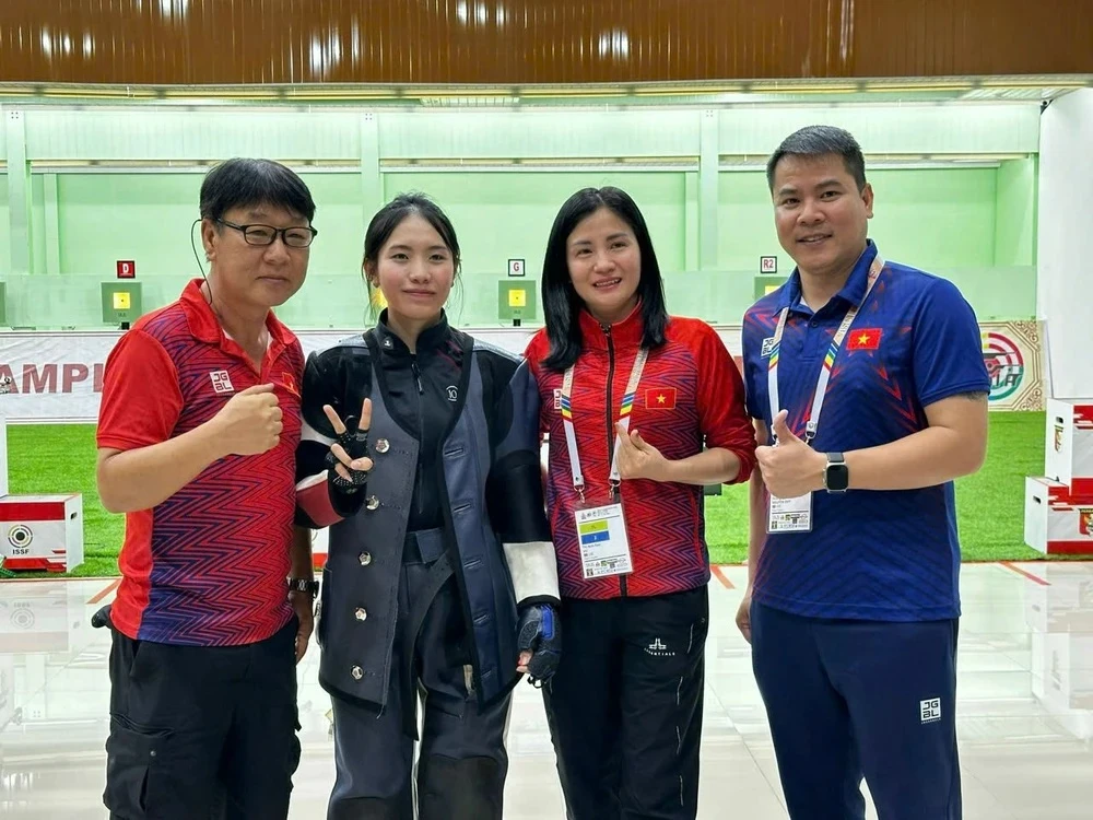 Xạ thủ Lê Thị Mộng Tuyền đã giành suất Olympic 2024 cho thể thao TPHCM. Ảnh: MINH MINH