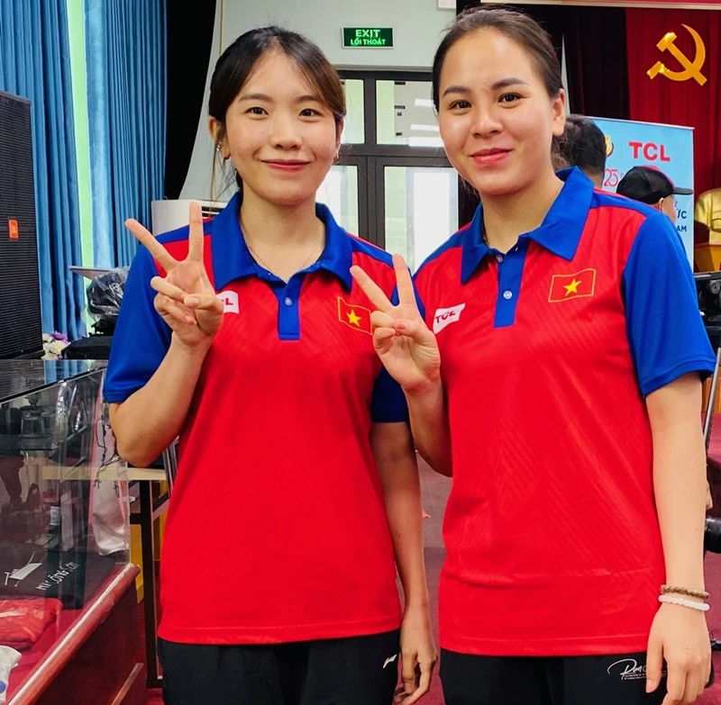Hai tuyển thủ của đội bắn súng Việt Nam tự tin trước khi tham dự Olympic 2024. Ảnh: MINH MINH