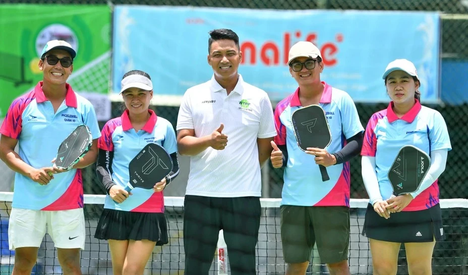 Môn pickleball đang phát triển mạnh tại nhiều thành phố trong cả nước. Ảnh: TRẦN QUÍ