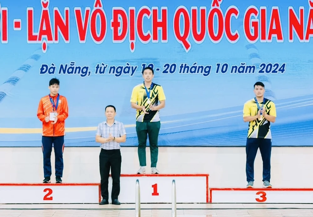 Thành Lộc (1) là gương mặt nổi bật nhất của đội lặn TPHCM trên đấu trường quốc tế những năm gần đây. Ảnh: VASA