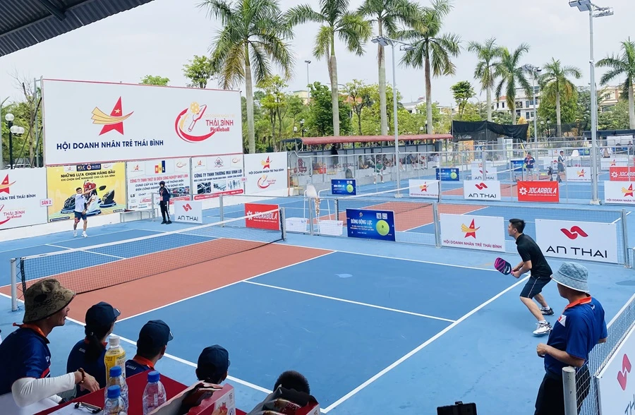 Giải pickleball vô địch các câu lạc bộ quốc gia 2024 đã ghi nhận nhiều đơn vị góp mặt thi đấu. Ảnh: MINH MINH