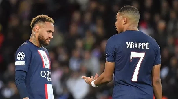 Neymar không quan tâm tương lai của Mbappe