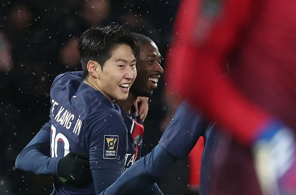 Lee Kang-in là cầu thủ hay nhất trận Siêu Cúp Pháp