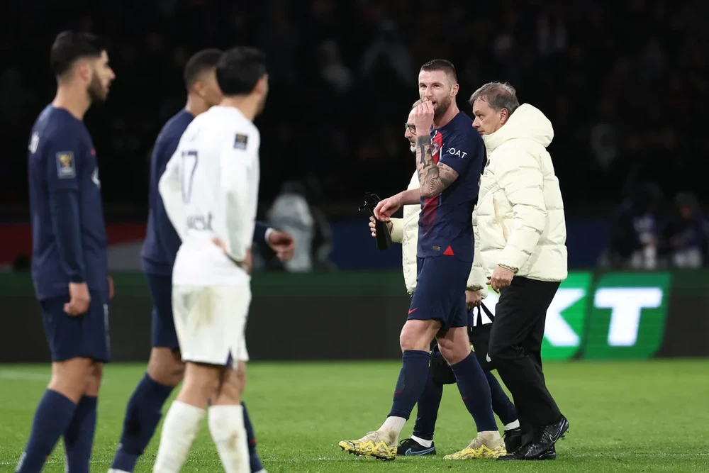 Milan Skriniar dính chấn thương trong trận Siêu Cúp Pháp