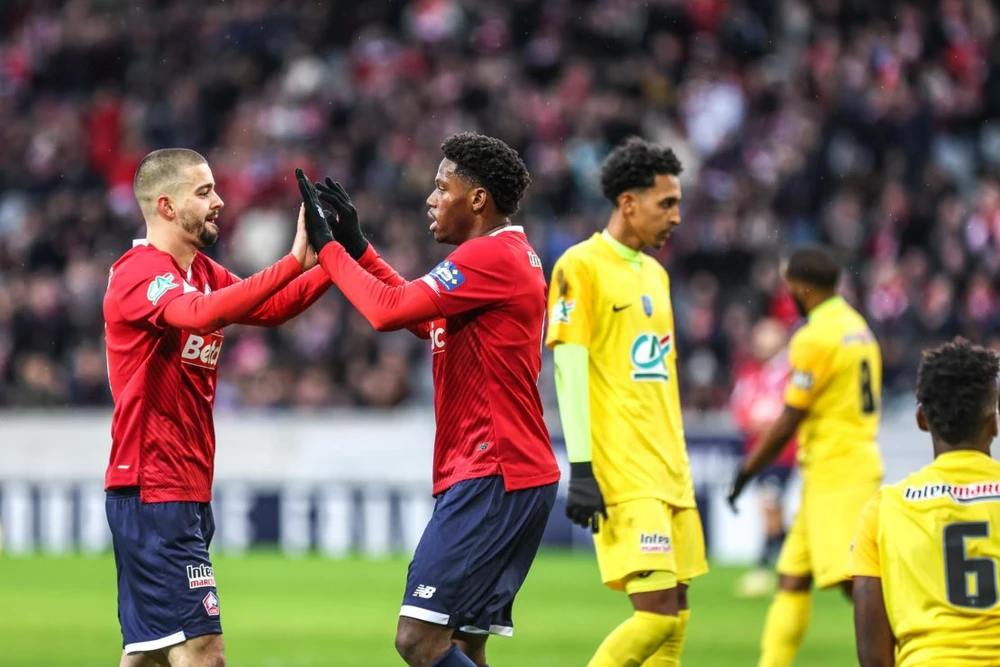 Lille thắng đội bóng hải ngoại Golden Lion đến 12-0!
