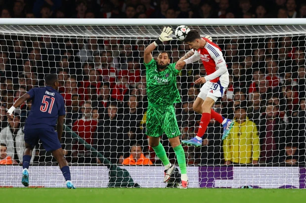 Donnarumma gây thất vọng trong trận thua Arsenal