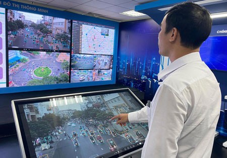 Thanks to the modern camera system, HCMC gradually manages the community based on digital platforms. (Photo: SGGP)