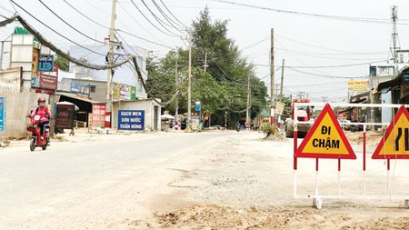 Hoc Mon District is upgrading its traffic infrastructure. (Photo: SGGP)