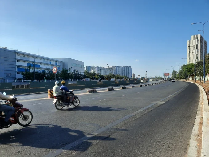 Eastern gate of HCMC faces serious traffic congestion | SGGP English ...