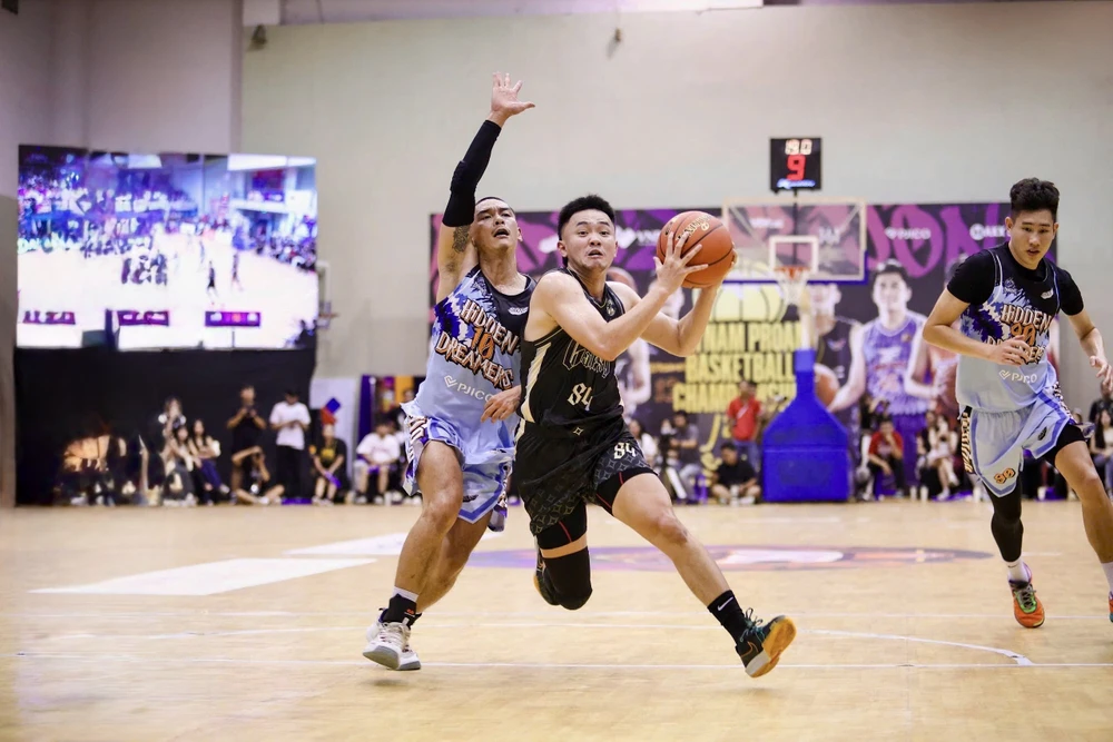 Chung kết Bóng Rổ Vietnam ProAm Basketball Championship 2024 - Đội 3F Galaxy lên ngôi vô địch. Ảnh" Quỳnh Mai