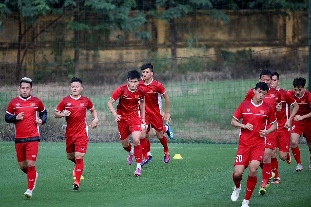 Đội tuyển Việt Nam sẵn sàng cho cuộc so tài cùng Malaysia. Ảnh: MINH HOÀNG