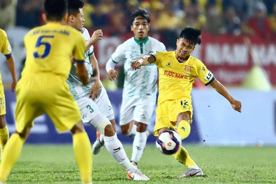 Nam Định giành chiến thắng sau 3 trận thua liên tiếp. Ảnh: BDFC