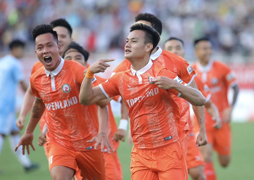 Topenland Bình Định là 1 trong 2 đội đồng ý phương án lùi giải sang đầu năm 2022