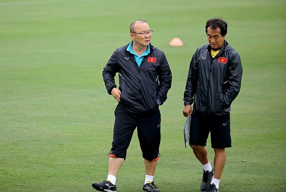 Trợ lý Lee sẽ tạm thay thầy Park hướng dẫn đội tuyển tập luyện đến ngày 11-8